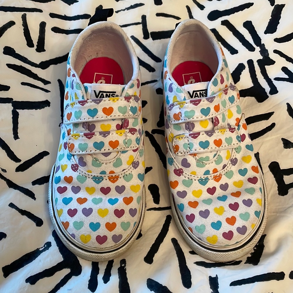 EUC Vans heart sneakers ❤️